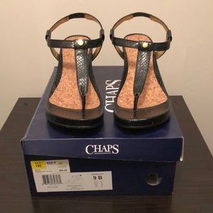 Chaps sz 9 black foil metallic faux snake wedge